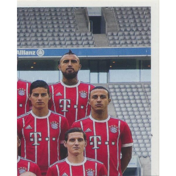 BAM1718 - Sticker 5 - Mannschaftsbild - Panini FC Bayern München 2017/18