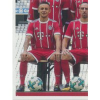 BAM1718 - Sticker 6 - Mannschaftsbild - Panini FC Bayern...