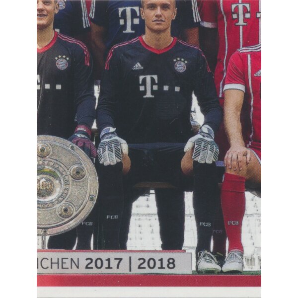 BAM1718 - Sticker 8 - Mannschaftsbild - Panini FC Bayern München 2017/18